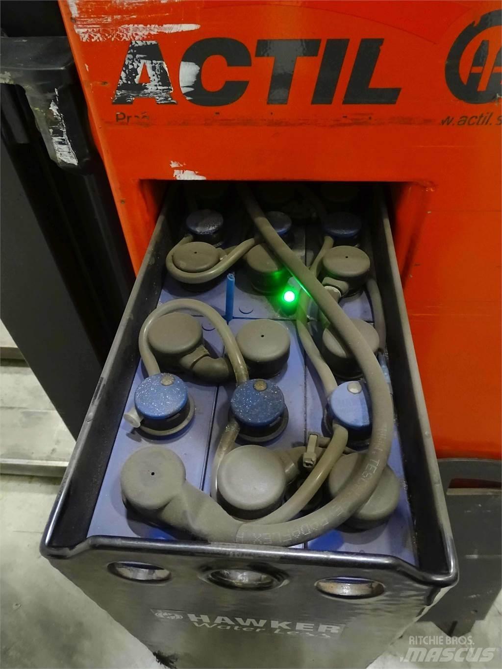  Weitere L13 Chariot à mât rétractable
