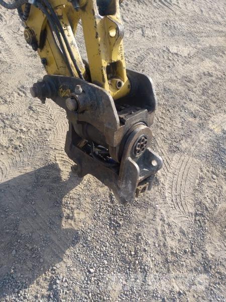 CAT 306 CR Mini pelle < 7t
