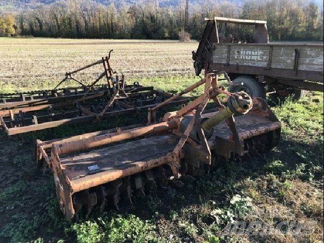 Howard HR3M Déchaumeur, cultivateur