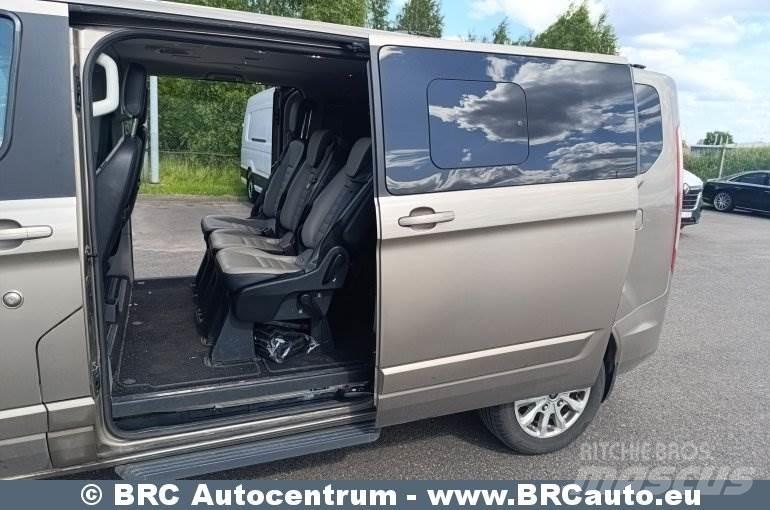 Ford Tourneo Custom Mini-bus