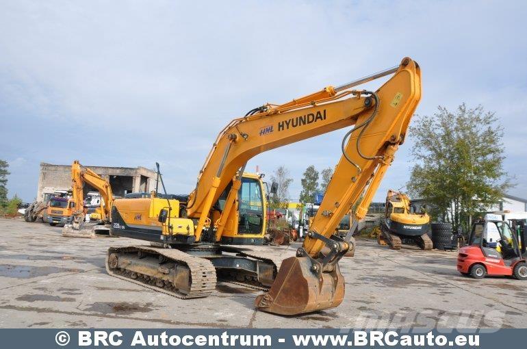 Hyundai R220LC-9S Pelle sur chenilles