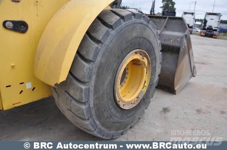 New Holland W270B Chargeuse sur pneus