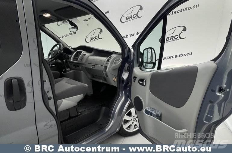 Opel Vivaro Mini-bus