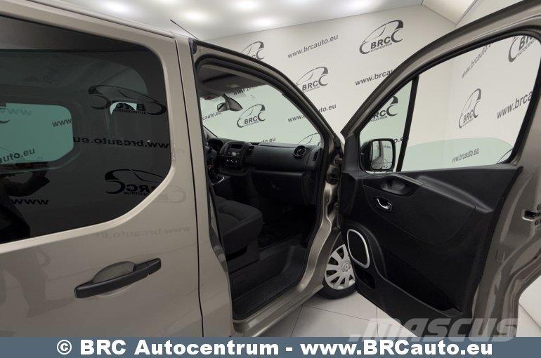 Renault Trafic Mini-bus