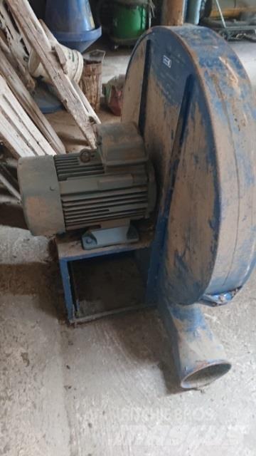  JKF Vis sans fin, trémie et ventilateur