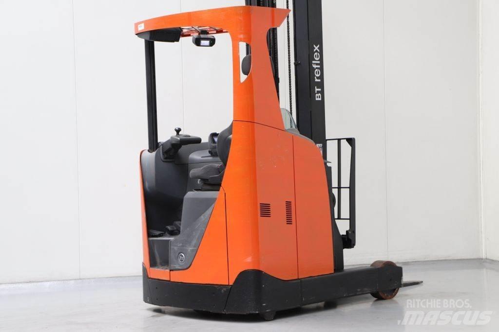 BT RRE160 Chariot à mât rétractable