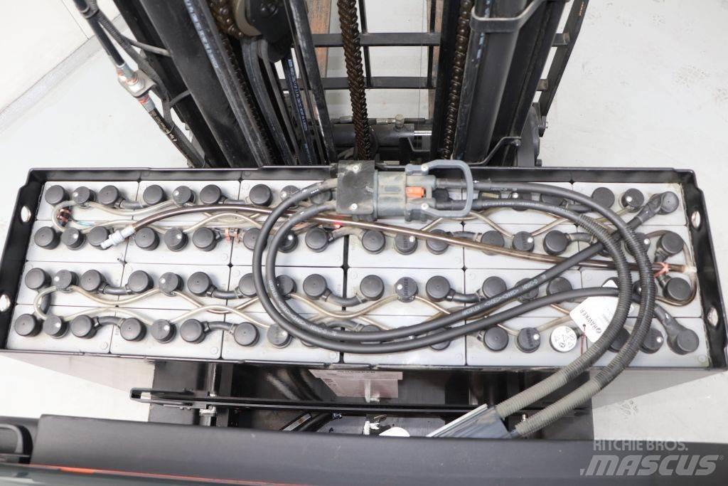 BT RRE160C Chariot à mât rétractable