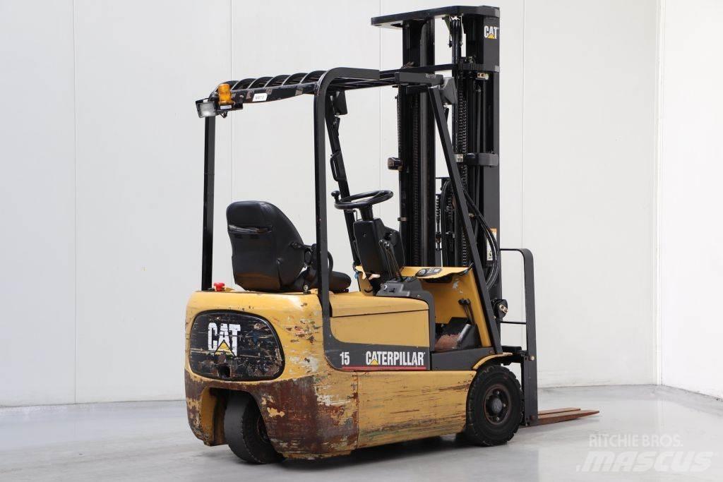 CAT EP15KRT Chariots élévateurs électriques