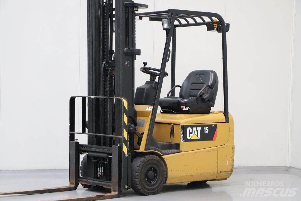 CAT EP15KRT-PAC Chariots élévateurs électriques