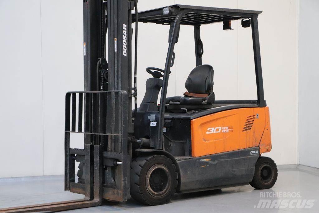 Doosan B30X-7 Chariots élévateurs électriques