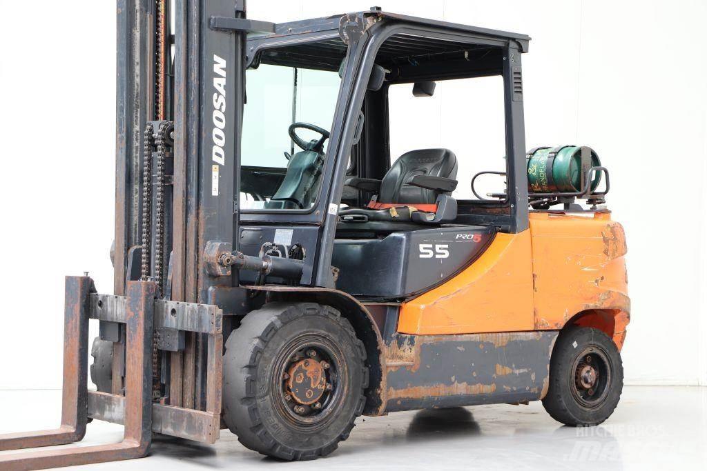 Doosan G55SC-5 Chariots GPL