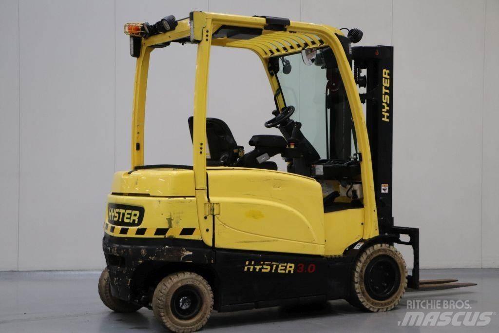 Hyster J3.0XN Chariots élévateurs électriques