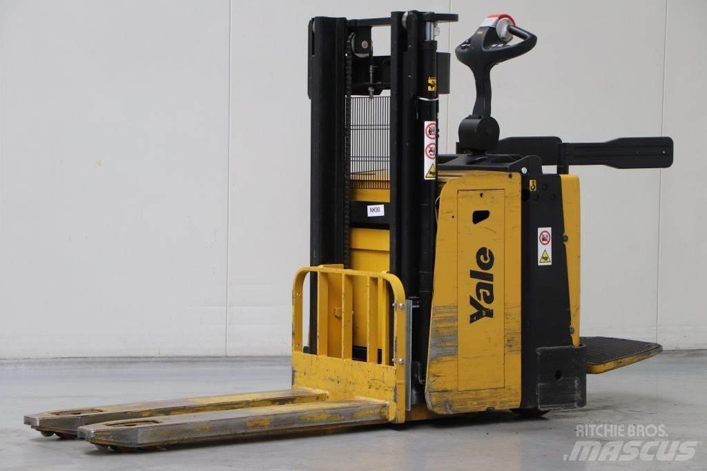 Hyster MP20XD Gerbeur accompagnant