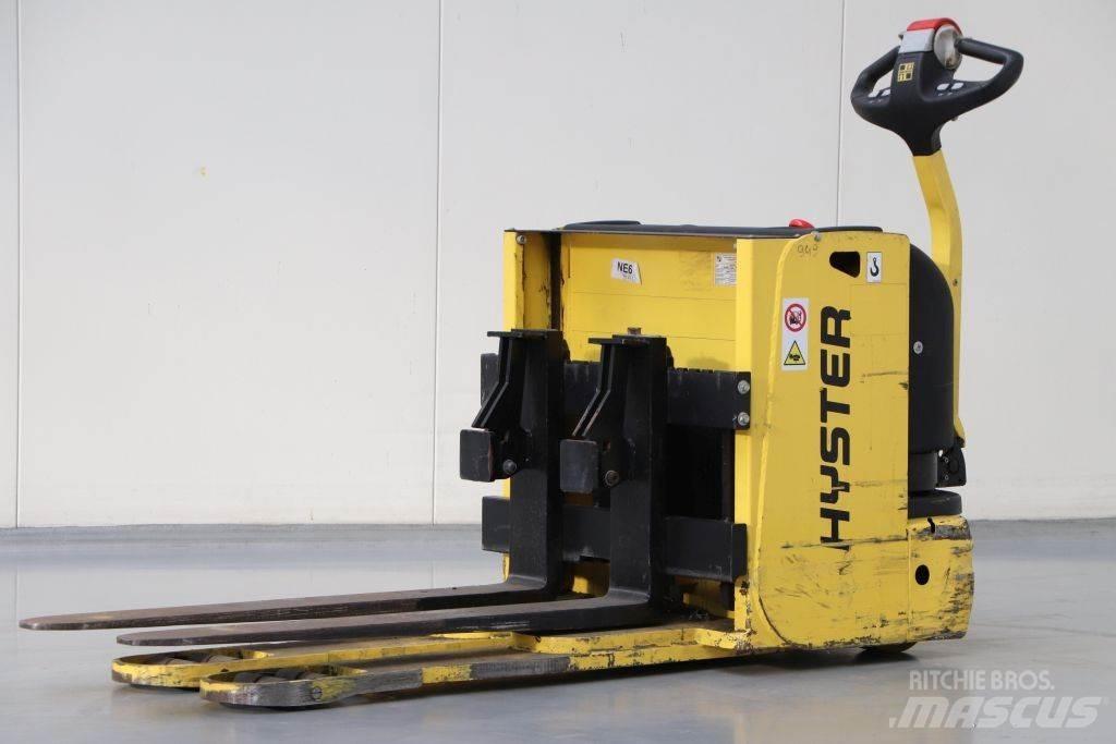 Hyster S2.4HBE Transpalette accompagnant