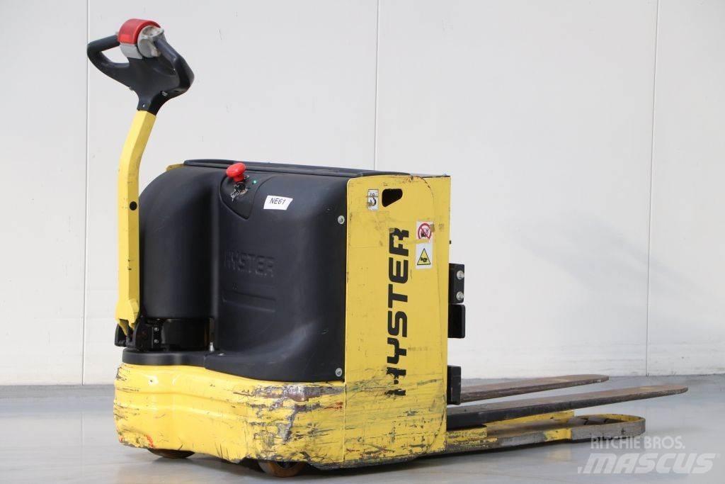 Hyster S2.4HBE Transpalette accompagnant