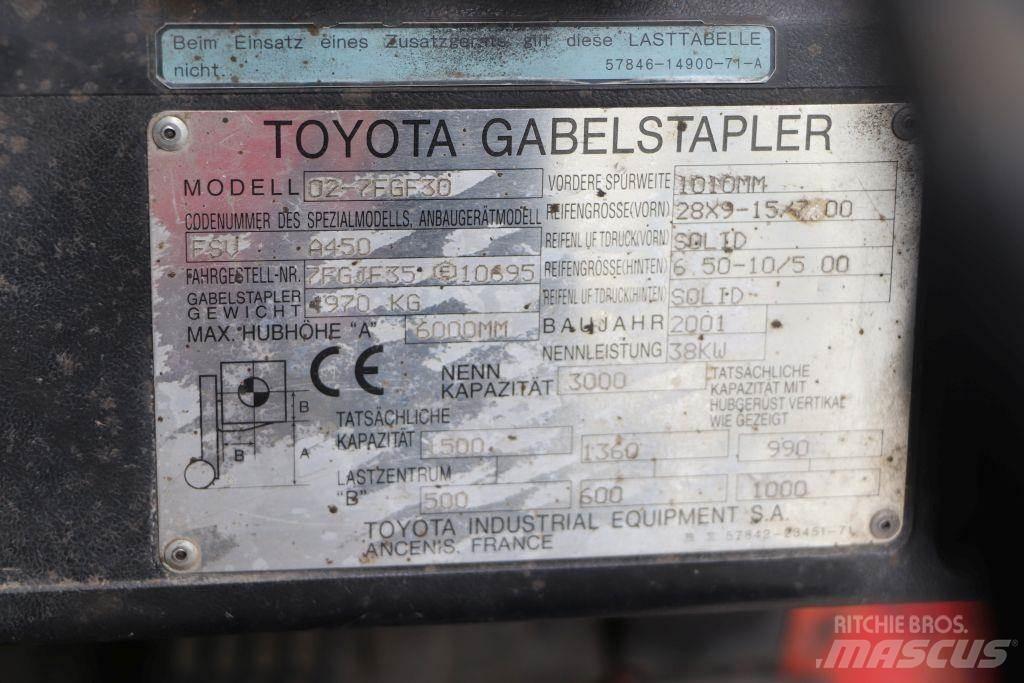 Toyota 02-7FGF30 Chariots GPL