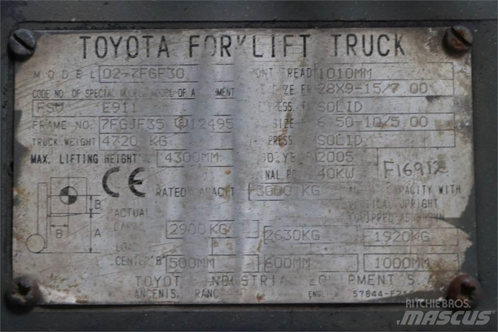Toyota 02-7FGF30 Chariots GPL