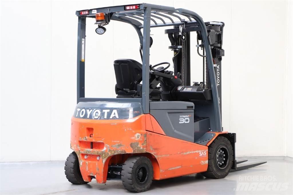 Toyota 8FBMKT30 Chariots élévateurs électriques