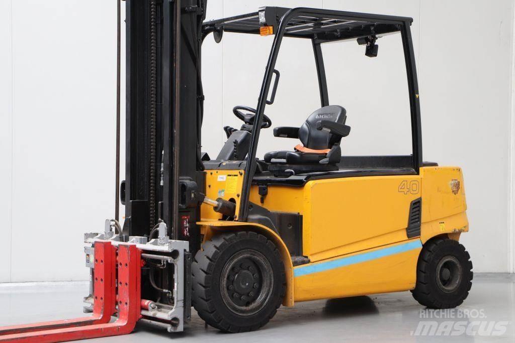 UniCarriers 40B-9 Chariots élévateurs électriques