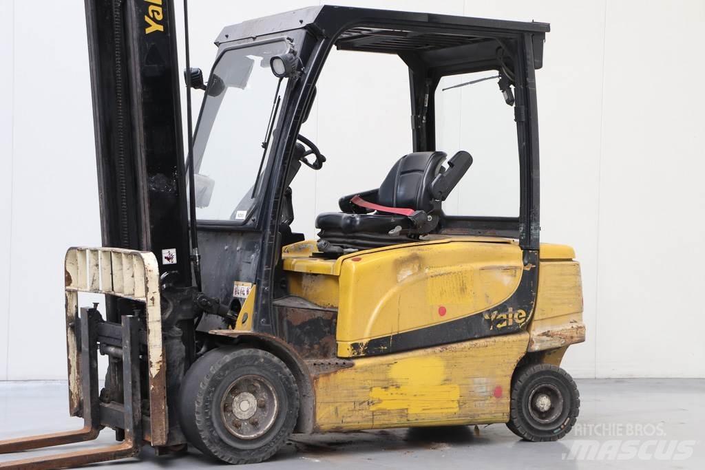 Yale ERP35VL Chariots élévateurs électriques