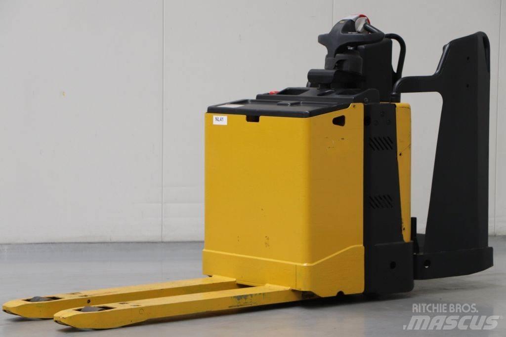 Yale MP20X Transpalette accompagnant