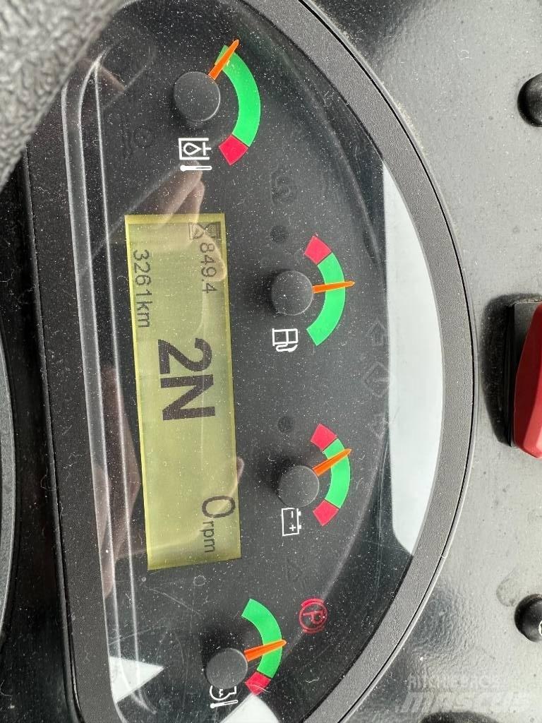 CAT 906 Chargeuse sur pneus