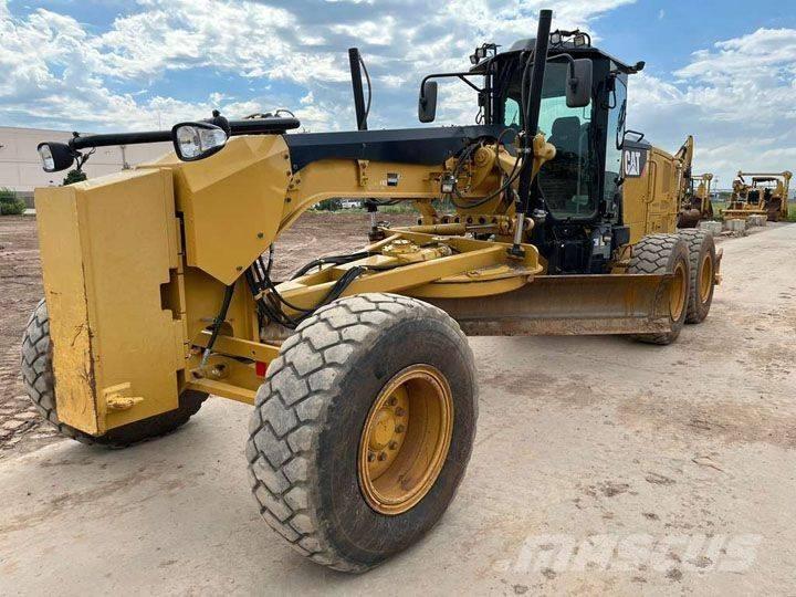 CAT 140 M 3 Niveleuse