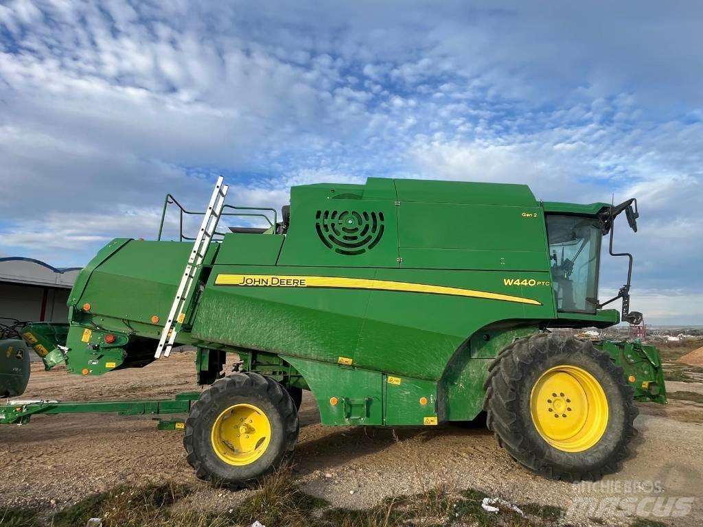 John Deere W 440 PTC Moissonneuse batteuse