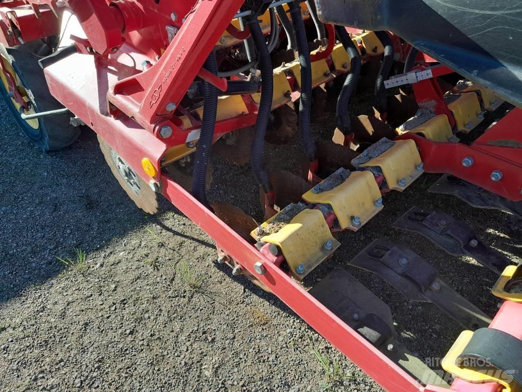 Väderstad Rapid 400 Semoir combiné