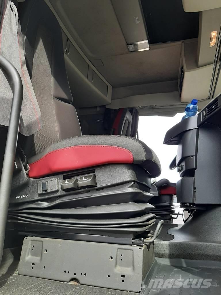 Volvo FH 13 Camion pour copeaux de bois