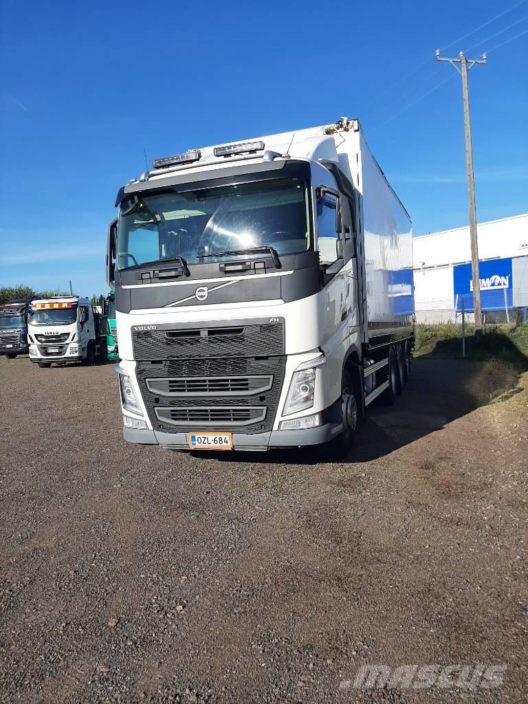 Volvo FH 13 Camion pour copeaux de bois