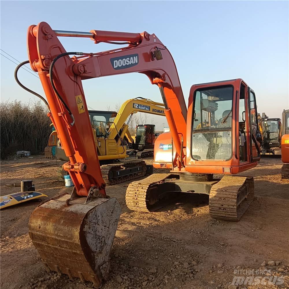 Doosan DH 70 Pelle sur chenilles