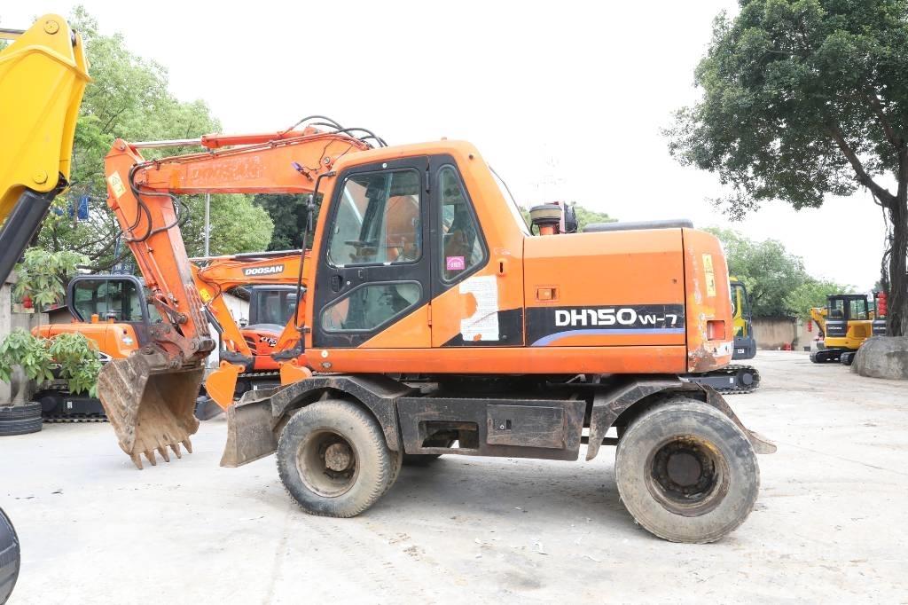 Doosan DH 150 W-7 Pelle sur pneus