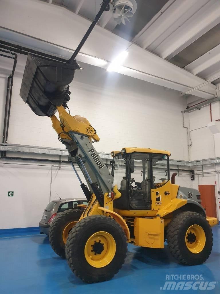 Palazzani PL82 PT Chargeuse télescopique sur pneus