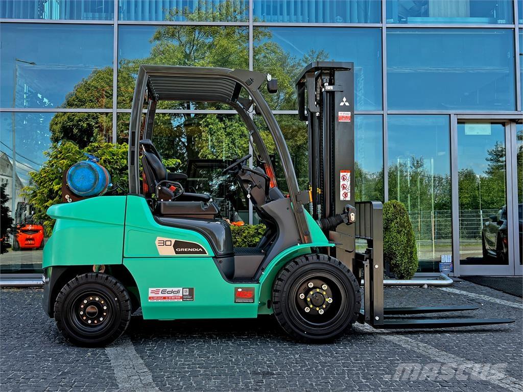 Mitsubishi FG30N Chariots GPL