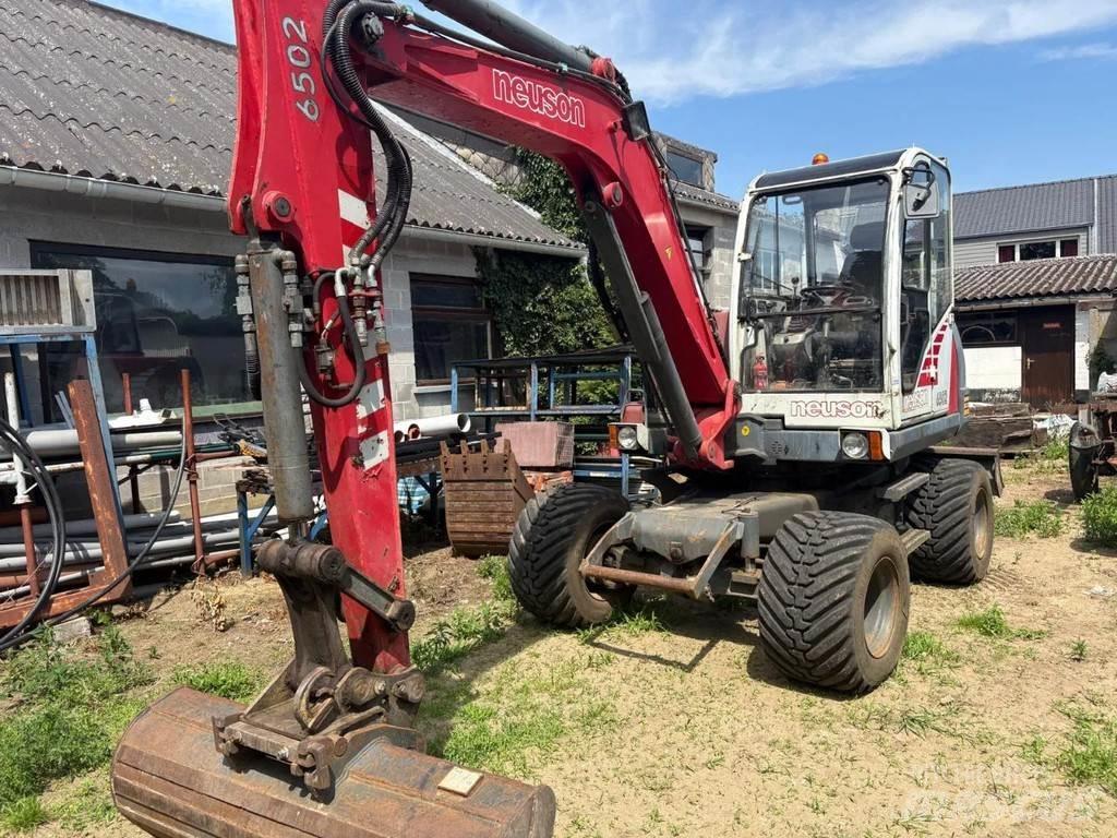 Neuson 6502WD Pelle sur pneus