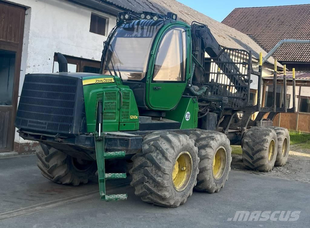 John Deere 1210E Porteur
