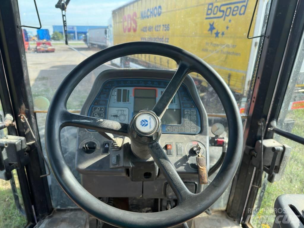 New Holland G 210 Tracteur
