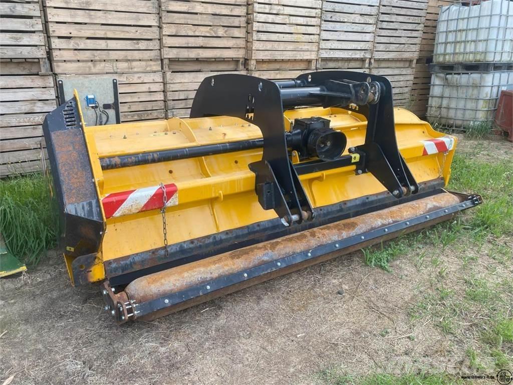 Müthing Farmer 300 Broyeur / Gyrobroyeur / Epareuse
