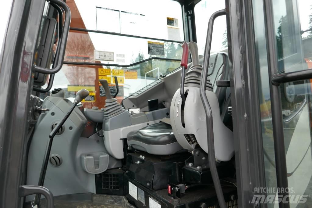 Hitachi ZX75UR-5B Pelle sur chenilles