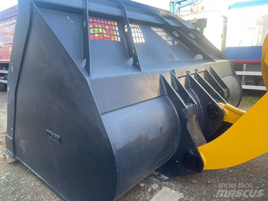 Komatsu WA 470 Chargeuse sur pneus