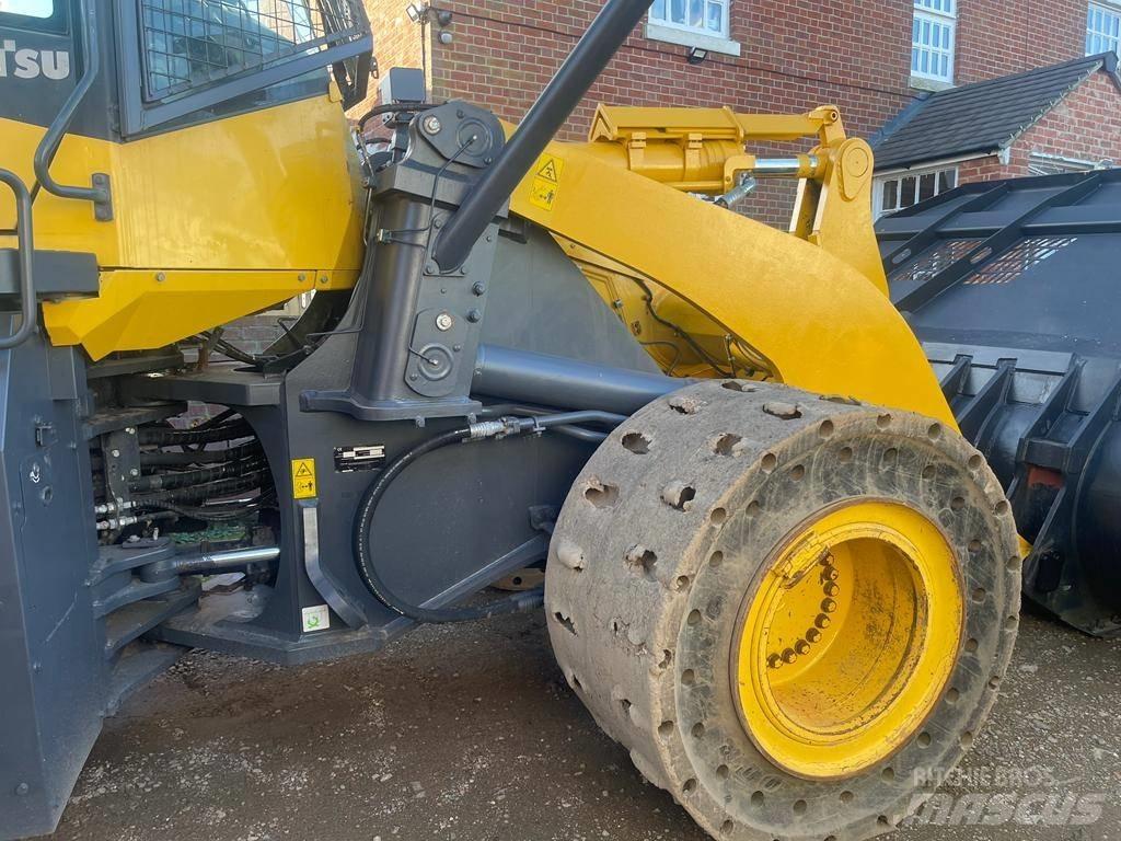 Komatsu WA 470 Chargeuse sur pneus