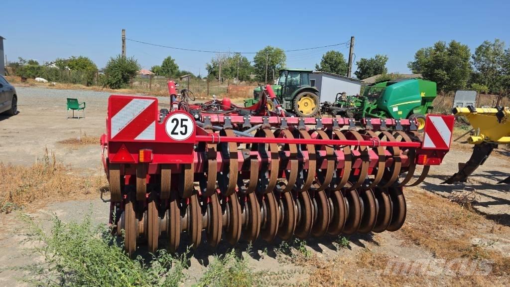 Horsch Tiger 3 MT Déchaumeur, cultivateur