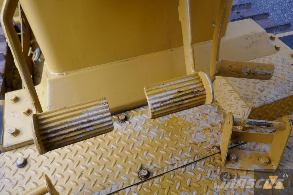 CAT D7G Ex-army Bouteurs sur chenilles