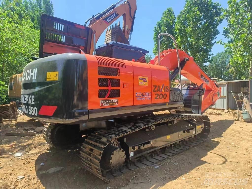 Hitachi ZX200 Pelle sur chenilles