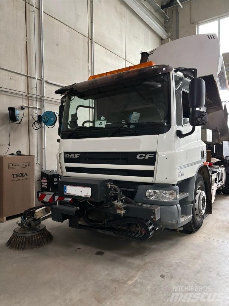 DAF CF 75 Balayeuse / Autolaveuse