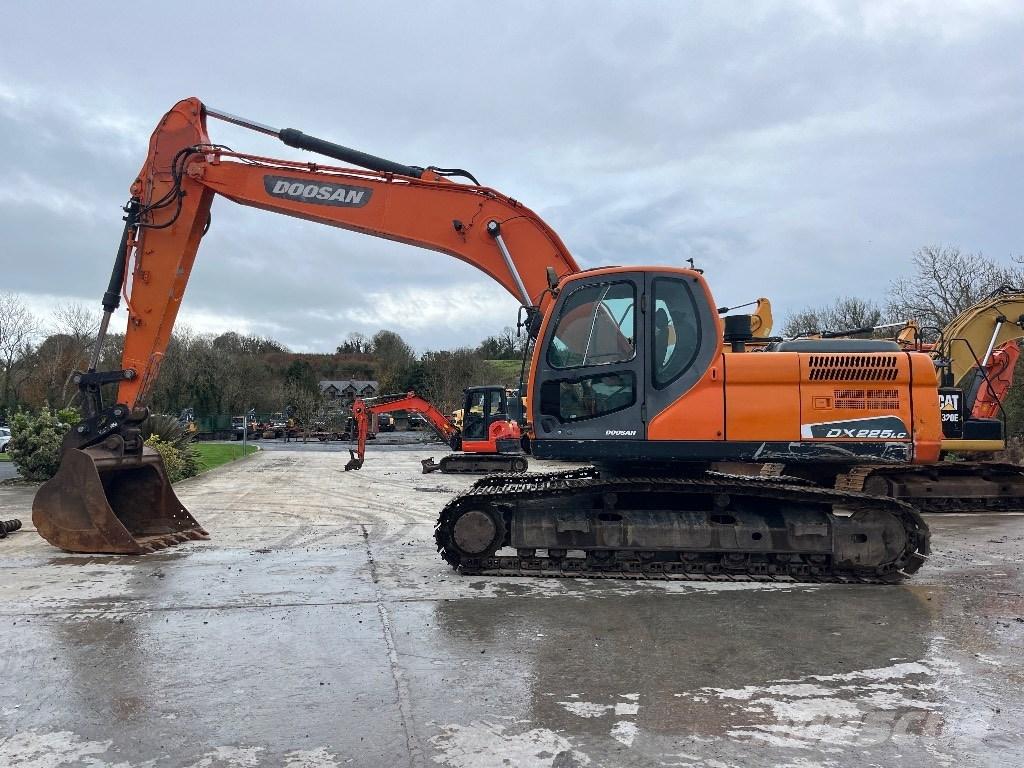Doosan DX 225 LC-3 Pelle sur chenilles