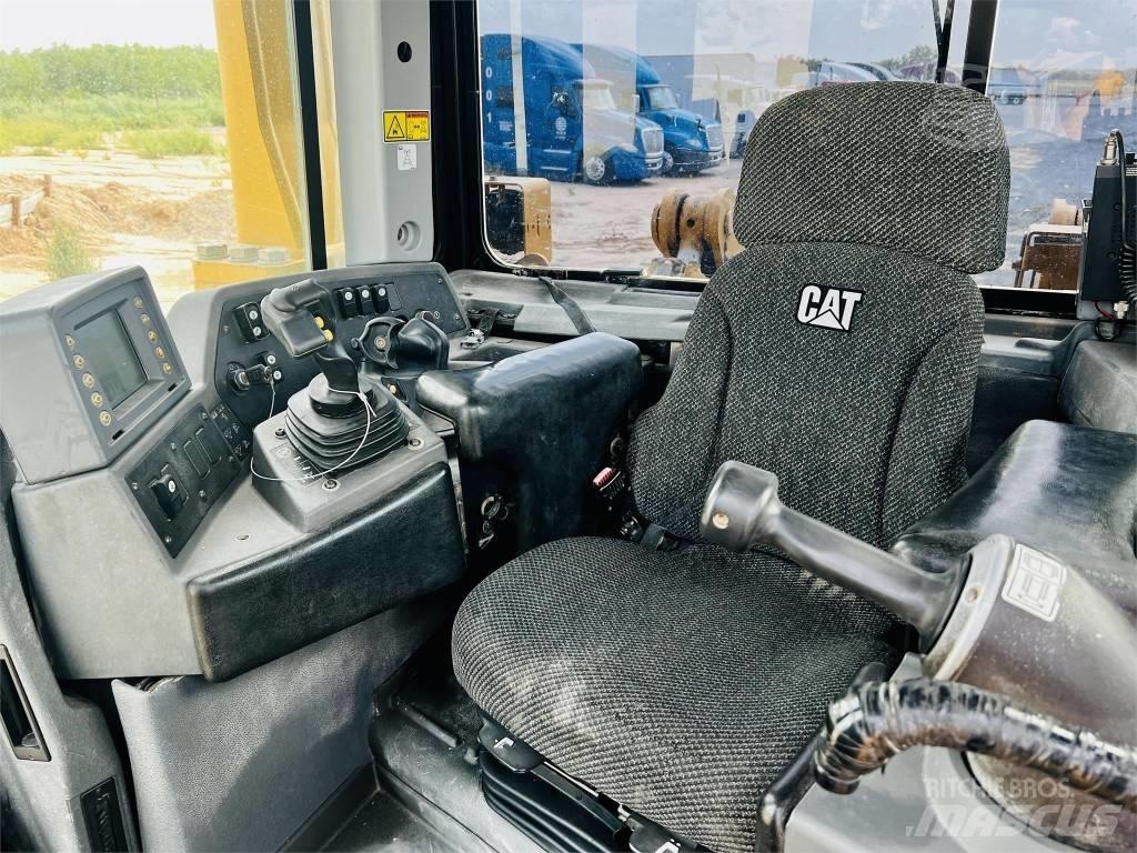 CAT D 8 T Bouteurs sur chenilles