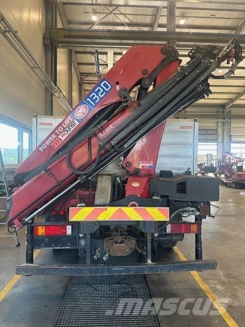 HMF 1320 KS-RCS Grue auxiliaire