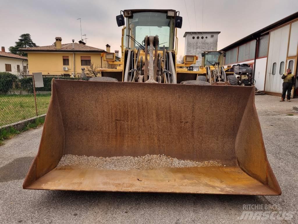 Volvo BM L120C Chargeuse sur pneus